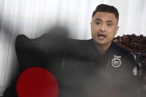 Artis Rizal Djibran saat konferensi pers terkait laporan mantan istrinya di kawasan Pondok Indah, Jakarta, Kamis (3/8/2023). Foto: Dok. Agus Apriyanto