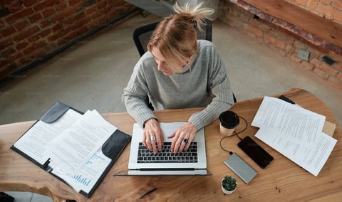 Sebutkan 3 Dasar Kerangka Isi Laporan Best Practies?  Sumber Unsplash/Getty Images