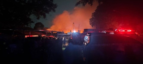 Kebakaran di Pasar Sadang Serang, Kota Bandung.  Foto: Rachmadi Rasyad/kumparan