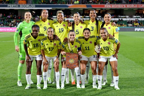 Pemain Timnas Wanita Kolombia berpose untuk foto grup tim sebelum pertandingan Piala Dunia Wanita 2023, di Stadion Persegi Panjang Perth, Perth, Australia, 3 Agustus 2023. Foto: Luisa Gonzalez/REUTERS