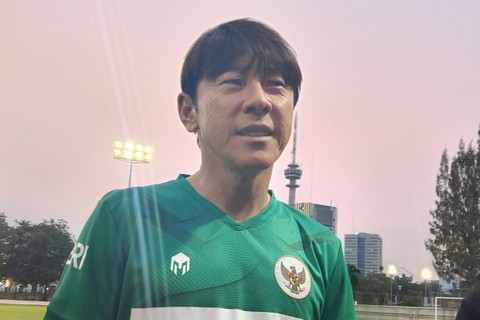Shin Tae-yong saat ditemui di sesi latihan Timnas U-23 di Lapangan A, Kompleks Stadion GBK, Kamis (10/8/2023).  Foto: Ananta Erlangga/kumparan