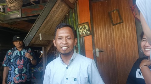 Pemilik homestay bernama Naharuddin di obyek wisata Rammang-Rammang, Kabupaten Maros, Sulawesi Selatan. Foto: Ghinaa Rahmatika/kumparan