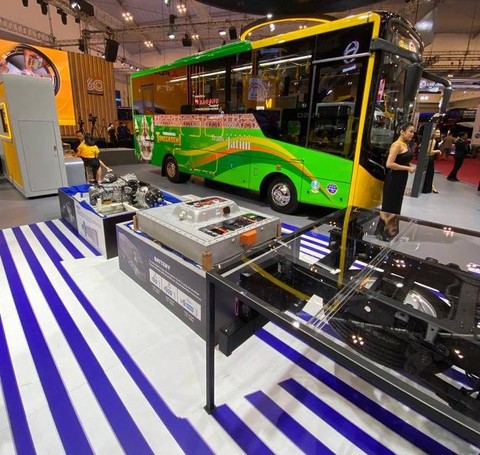 Fuso eCanter generasi terbaru dipamerkan di GIIAS 2023.  Foto: Gesit Prayogi/kumparan