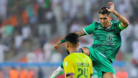 Roberto Firmino saat membela klub Arab Saudi, Al Ahli. Foto: Instagram/@alahliclub.sa