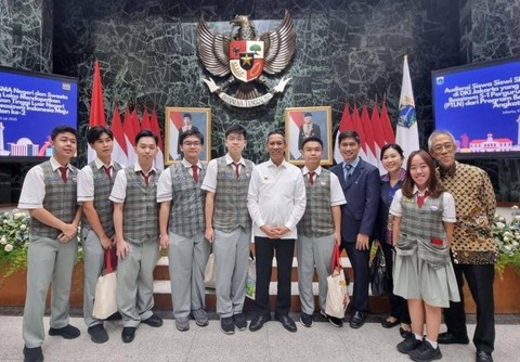 Siswa Badan Pendidikan Kristen (BPK) PENABUR bertemu Plt Gubernur DKI Jakarta Heru Budi Hartono. Foto: Dok. Istimewa