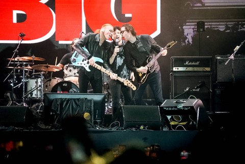 Grup musik rock legendaris asal Los Angeles, Mr. Big tampil menghibur penonton di The 90's Festival 2023 di Kemayoran, Jakarta, Sabtu (12/8/2023). Foto: Iqbal Firdaus/kumparan