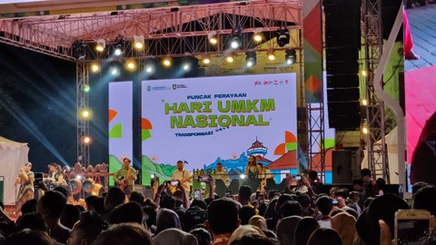 Malam puncak perayaan Hari UMKM Nasional di Solo (12/8/2023). Foto: Azalia Amadea/kumparan