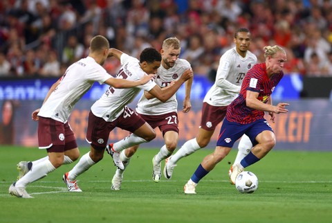 Bayern Muenchen vs RB Leipzig dalam pertandingan DFL Super Cup di Allianz Arena, Jerman, pada Minggu (13/8/2023) dini hari WIB. Foto: REUTERS/Kai Pfaffenbach