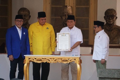 Deklarasi dukungan dari PAN, PKB, dan Golkar mendukung Prabowo Subianto menjadi Presiden di Museum Proklamasi, Jakarta, Minggu (13/8/2023). Foto: Iqbal Firdaus/kumparan