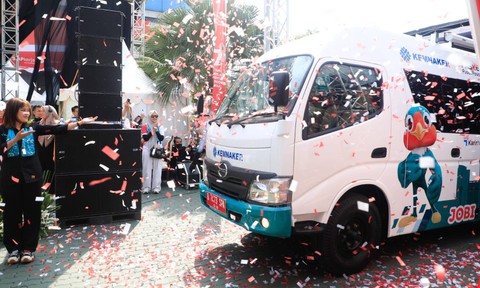 Menteri Ketenagakerjaan Ida Fauziyah meluncurkan Mobil Bursa Kerja. Dok Kemnaker