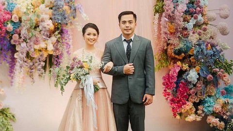 Gritte Agatha tunangan dengan Arif Hidayat. Foto: Instagram @gritteagathaa