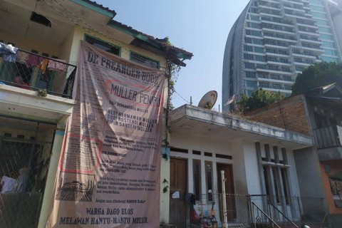 Suasana di Dago Elos, Kota Bandung, pada Selasa (15/8), usai kericuhan. Foto: Rachmadi Rasyad/kumparan