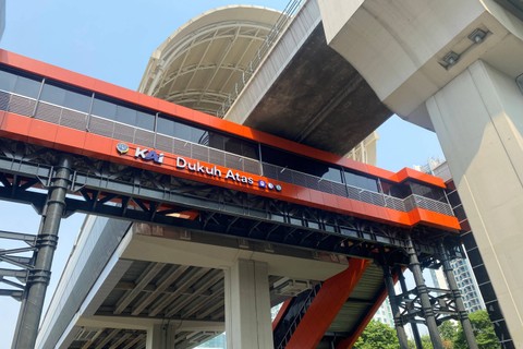 Transit Oriented Development (TOD) di kawasan Jakarta Selatan atau JPM (Jembatan Penyeberangan Multiguna) Dukuh Atas, Selasa (15/8). Foto: Alfadillah/kumparan