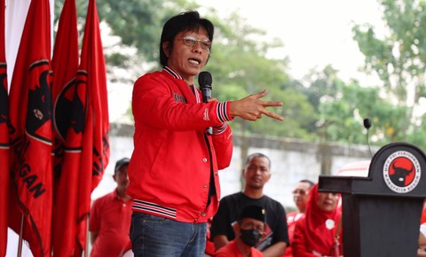 Politikus PDIP Adian Napitupulu. Foto: PDIP