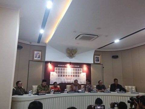 Konpers pengumuman daftar caleg sementara anggota DPR dan DPD di kantor KPU, Jumat (18/8). Foto: Hedi/kumparan