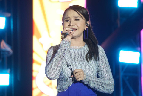 Penyanyi Rossa saat membawakan lagu di Soundsfest 2023, di Summarecon Mall Bekasi, Bekasi, Jawa Barat, Sabtu (19/8/2023). Foto: Iqbal Firdaus/kumparan