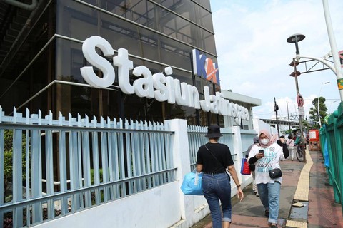 Stasiun Jatinegara, Jakarta. Dok KAI