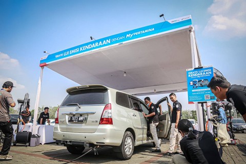 Pertamina Patra Niaga adakan uji emisi gratis di GIIAS, Tangerang Selatan, Minggu (20/8/2023). Foto: Pertamina Patra Niaga