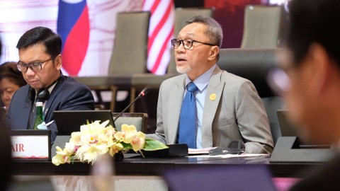 Mendag Zulkifli Hasan selaku AEM Chair, memimpin Pertemuan Konsultasi AEM dengan Dewan Penasehat Bisnis ASEAN (ASEAN-BAC) di Semarang, Jawa Tengah, Sabtu (19/8/2023). Foto: Kemendag RI