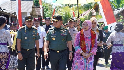 KSAD Jenderal TNI Dudung Abdurachman saat melakukan kunjungan ke Banyuwangi, Rabu (23/8/2023). Foto: TNI AD