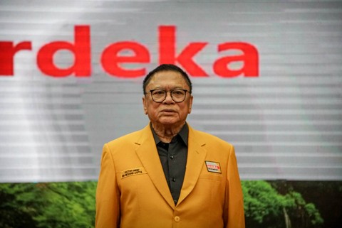 Ketua Umum Partai Hanura Oesman Sapta Odang (OSO) saat menghadiri pertemuan dengan PDIP di Kantor DPP PDIP, Jakarta, Senin (28/8/2023). Foto: Jamal Ramadhan/kumparan