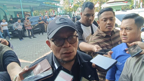 Muhammad Hanif Dhakiri tiba di kantor DPW PKB Jatim, Jumat (1/9/2023). Foto: Farusma Okta Verdian/kumparan