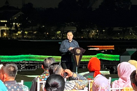 Menteri BUMN Erick Tohir saat memberikan sambutan di acara peresmian wajah baru TMII yang digelar di Taman Arcipelago, TMII, Jakarta Timur, Jumat (1/9).  Foto: Gitario Vista Inasis/kumparan