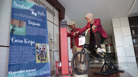 Mahasiswa KKN UM Surabaya Buat Inovasi Scalextric By Bike untuk Terapi Anak Berkebutuhan Khusus (ABK). Foto: Universitas Muhammadiyah Surabaya