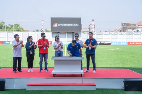 Victor Hartono dalam peresmian Supersoccer Arena, Kudus Foto: Dok. Djarum Foundation