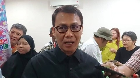Ketua DPP PDIP Ahmad Basarah di Rumah Relawan Ganjar Pranowo, Jakarta, Selasa (5/9/2023). Foto: Paulina Herasmaranindar/kumparan