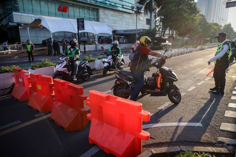 Suasana di sekitar Bundaran Hotel Indonesia saat pengalihan arus lalu lintas dalam rangka KTT ASEAN ke-43 di Jakarta, Selasa (5/9/2023). Foto: Jamal Ramadhan/kumparan