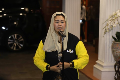Yenny Wahid memberikan keterangan pers usai melakukan pertemuan dengan Ketua Umum Gerindra Prabowo Subianto di Jalan Kertanegara, Kebayoran Baru, Jakarta Selatan, Rabu (6/9/2023). Foto: Jamal Ramadhan/kumparan