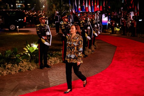 Wakil Presiden Amerika Serikat Kamala Harris menghadiri Gala Dinner KTT ke-43 ASEAN di Hutan Kota, Jakarta, Rabu (6/9/2023). Foto: MAST IRHAM/Pool via REUTERS