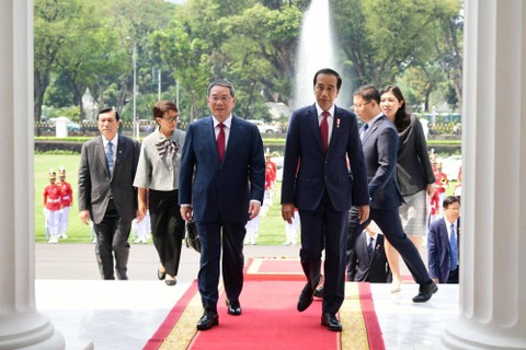 Presiden Jokowi menerima kunjungan Perdana Menteri (PM) China Li Qiang sebelum melakukan pertemuan di kompleks Istana Kepresidenan, Jakarta, Jumat (8/9/2023). Foto: Lukas/Biro Pers Sekretariat Presiden