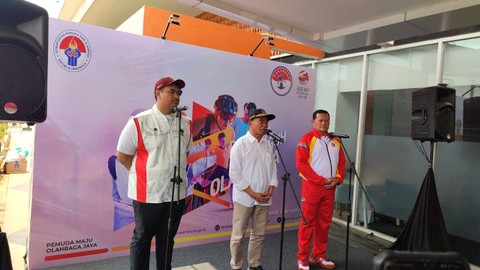 Menpora Dito Ariotedjo (kiri), Menko PMK Muhadjir Effendy (tengah), dan Panglima TNI Laksamana Yudo Margono (kanan) di Rakornas Pemuda dan Olahraga yang digelar di Jakarta International Velodrome, Jakarta, Jumat (8/9). Foto: Jodi Hermawan/kumparan
