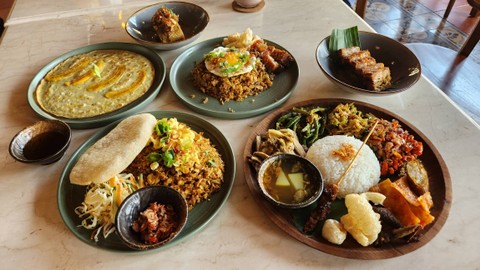 Makanan di Made's Warung baru di PIK, Jakarta, Jumat (8/9/2023). Foto: Azalia Amadea/kumparan