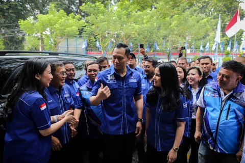 Ketua Umum Partai Demokrat Agus Harimurti Yudhoyono tiba di DPP Partai Demokrat, Jakarta, Sabtu (9/9/2023). Foto: Jamal Ramadhan/kumparan