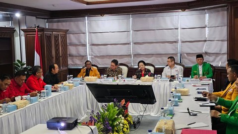 Suasana rapat perdana Tim Pemenangan Ganjar (TPN) dipimpin oleh Ketum PDIP, Megawati Soekarnoputri dan Ketua TPN Arsjad Rasjid di Gedung High End, MNC Tower, Jakarta, Rabu (13/9). Foto: PDIP