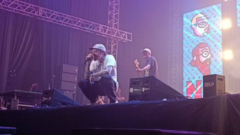 Konser Neck Deep di Surabaya. Foto: Farusma/kumparan