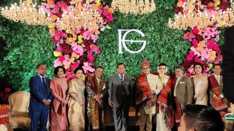 Resepsi pernikahan putra bungsu Hotman Paris yang dihadiri Prabowo Subianto. Foto: Jonathan Devin/kumparan