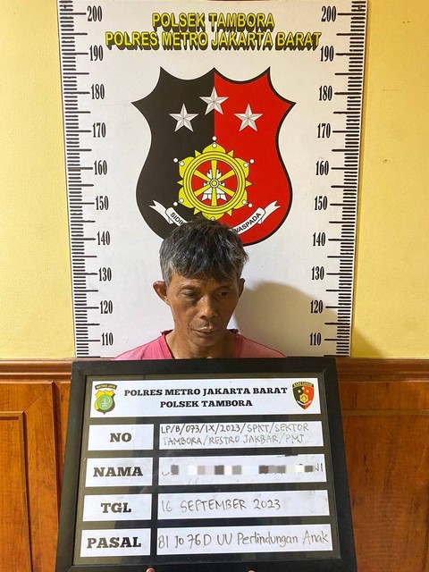 Polsek Tambora tangkap pelaku pencabulan ke anak 13 tahun. Foto: Polsek Tambora
