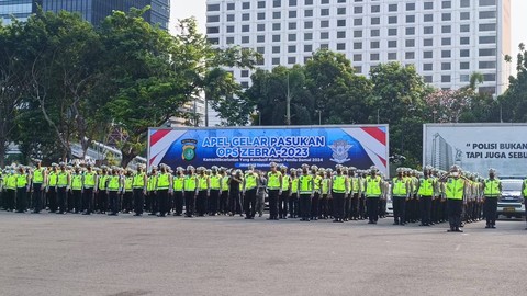 Wakapolda pimpin apel pelaksanaan Operasi Zebra Jaya 2023 di lapangan Mapolda Metro, Senin (18/9). Foto: Thomas Bosco/kumparan