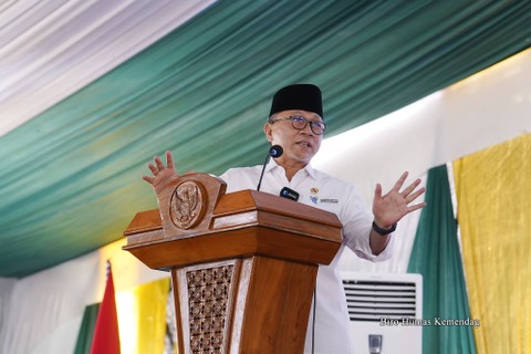 Mendag Zulkifli Hasan saat menjadi pembicara pada kuliah umum di Universitas Muhammadiyah Riau (UMRI), Pekanbaru, Riau, Jumat (15/9). Foto: Dok. Kemendag