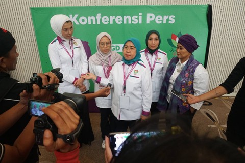 Ketua Umum DPP Perempuan Bangsa, Siti Mukaromah memberikan keterangan pers saat ditemui wartawan di acara FGD Perempuan Bangsa dengan tema Perempuan Bergerak untuk Indonesia Lebih Baik di Jakarta, Senin (17/8/2023).  Foto: Iqbal Firdaus/kumparan