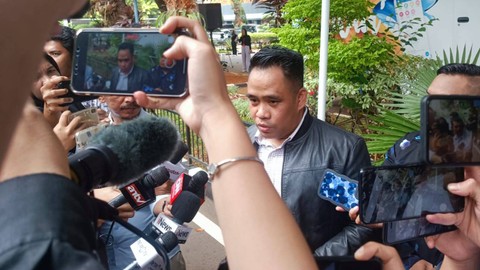 Acong Latif, kuasa hukum selebgram CN, pemeran film porno PH Jaksel. Foto: Thomas Bosco/kumparan