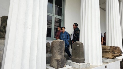 Ketua Dewan Pengarah BRIN Megawati Soekarnoputri datangi Museum Gajah yang sempat terbakar beberapa waktu lalu. Foto: PDIP