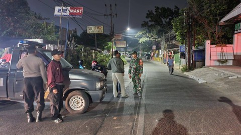 Anggota ormas terlibat bentrok di Bekasi. Foto: kumparan