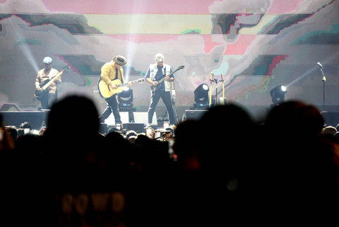 Grup band Padi Reborn tampil menghibur penonton Pestapora, di Gambir Expo & Hall D2 JIEXPO, Kemayoran, Jakarta, Jumat (22/9/2023). Foto: Iqbal Firdaus/kumparan