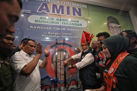 Bacapres Anies Baswedan saat meresmikan Posko Induk Tim Pemenangan Kawasan Timur Indonesia Pasangan Anies-Muhaimin (Amin) di Makassar, Sabtu (23/9). Foto: Dok. Istimewa