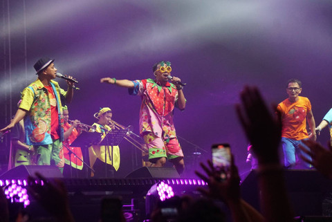 Project Pop menutup hari kedua Pestapora, Jakarta, Minggu (24/9/2023). Foto: Iqbal Firdaus/kumparan